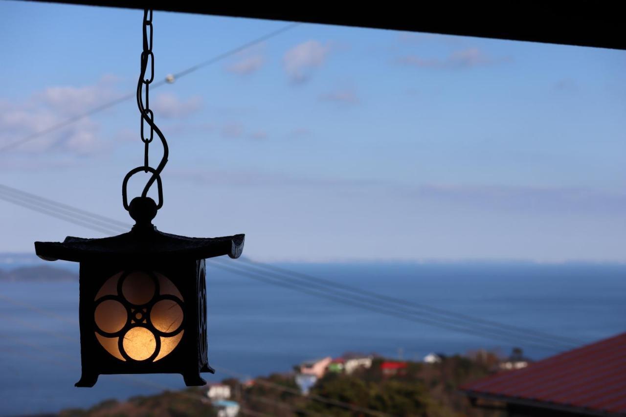 Ferienhaus 熱海の海が一望できる温泉付貸別荘 満月あじろ Mitsukiajiro Atami (Shizuoka)